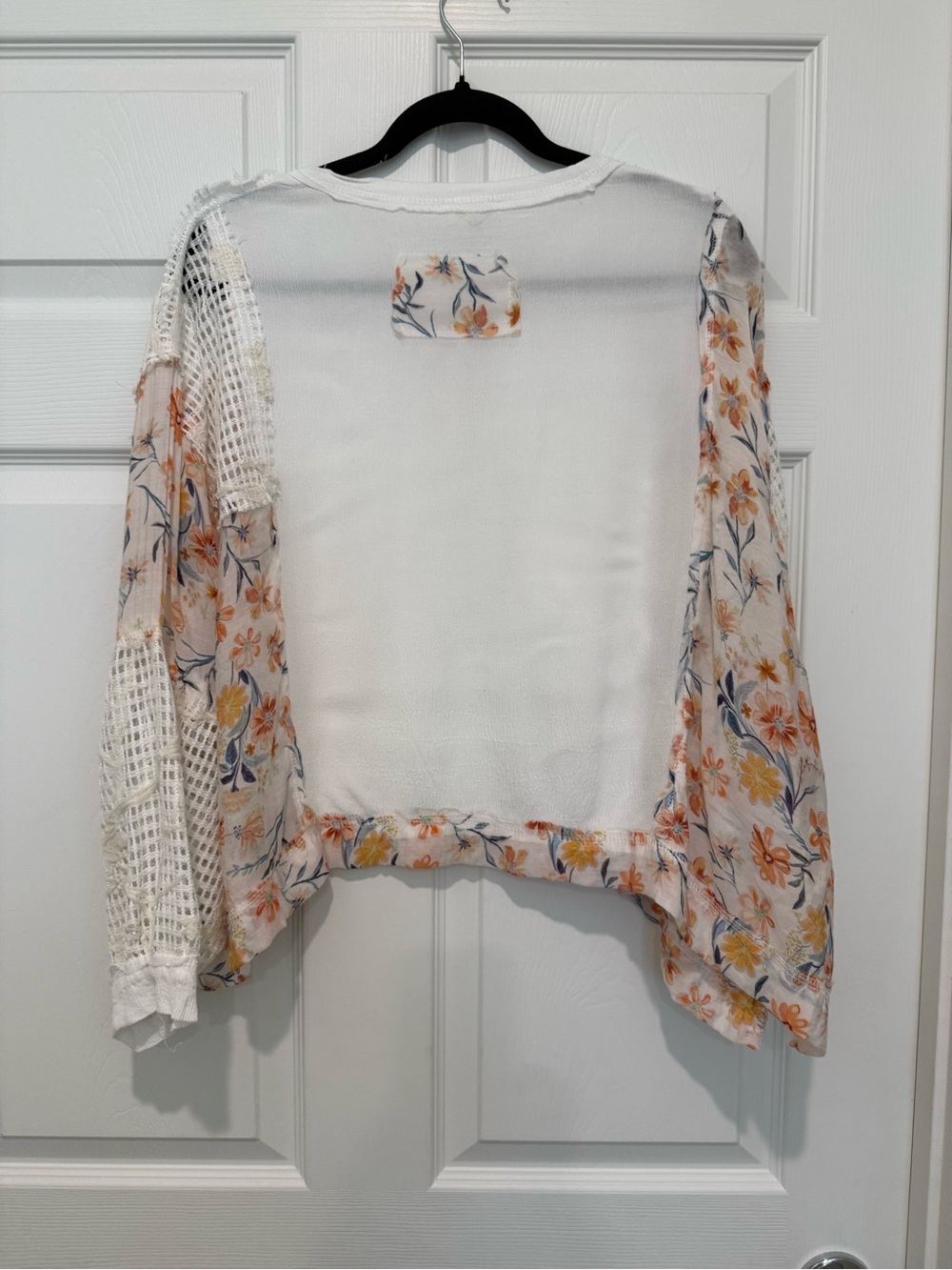 POL Cream Floral Crochet-Sleeve Blouse - Picture 5 of 8